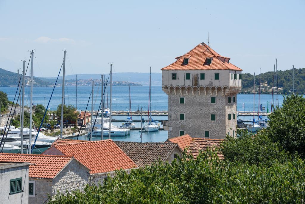 Apartments Petra Marina Exteriör bild